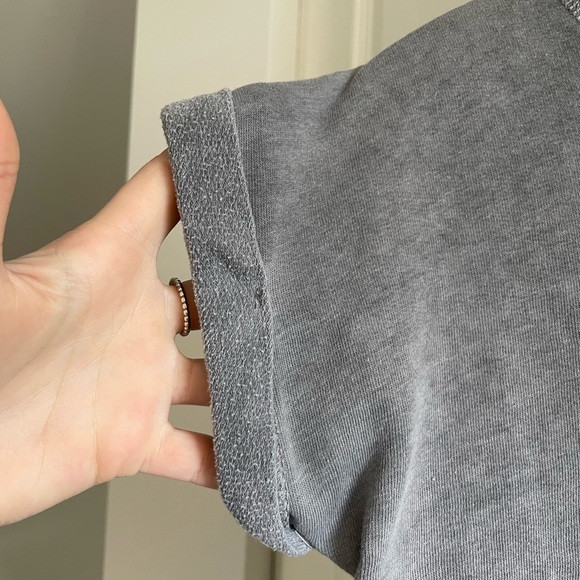 Top - Picture 4 of 7